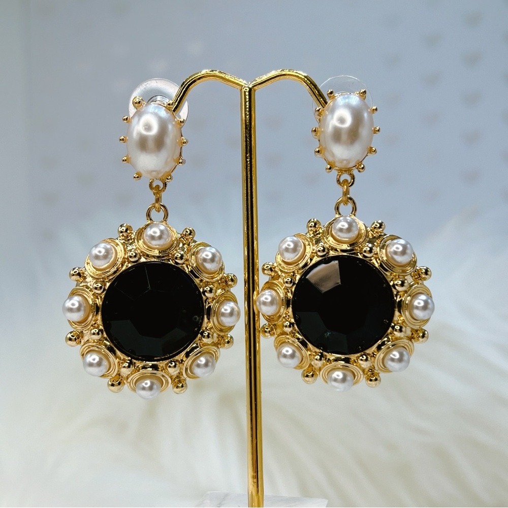 Gold and Black Pearl Statement Earrings - Picture 3 of 5